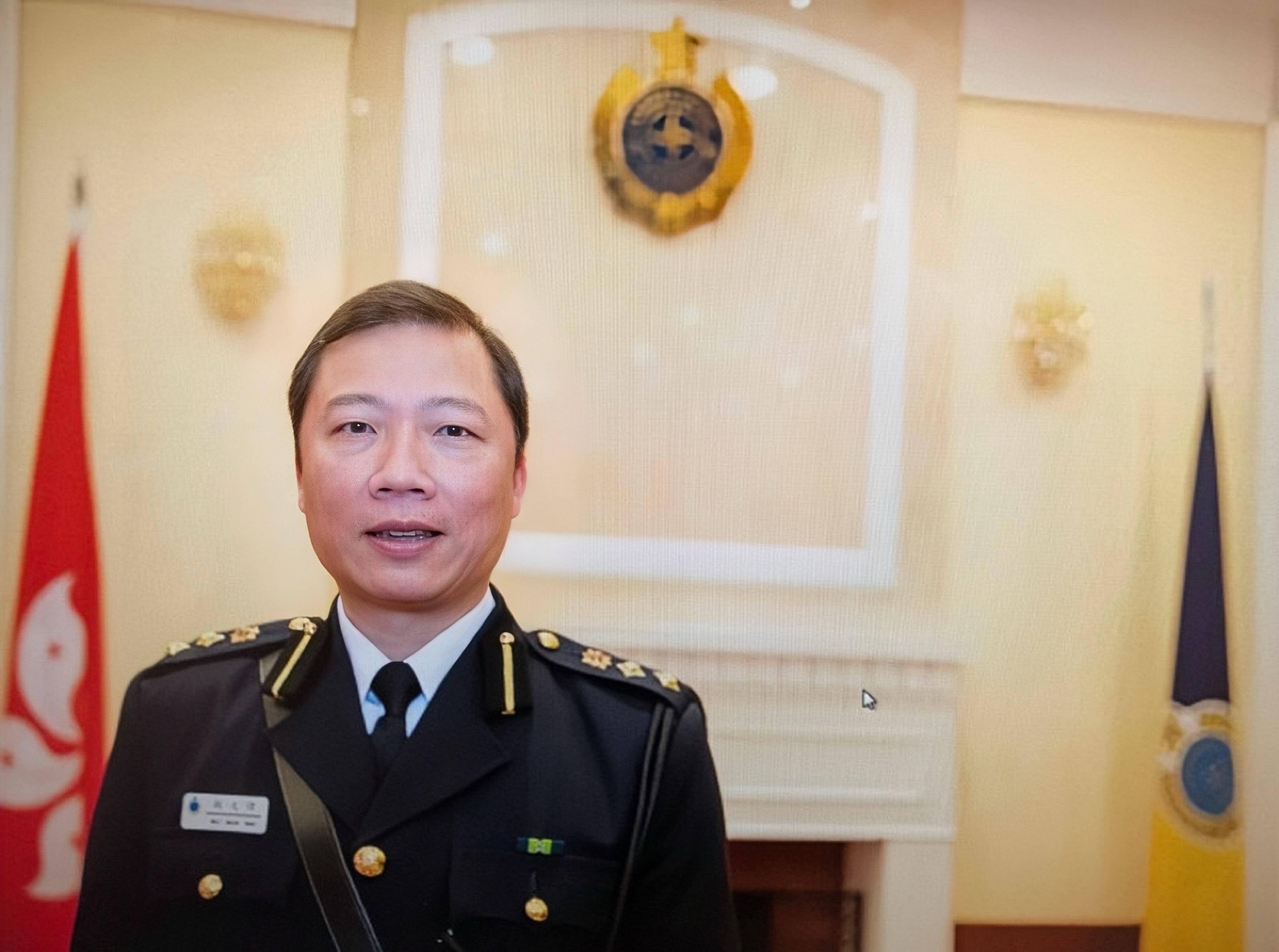 胡文偉（1981年畢業）